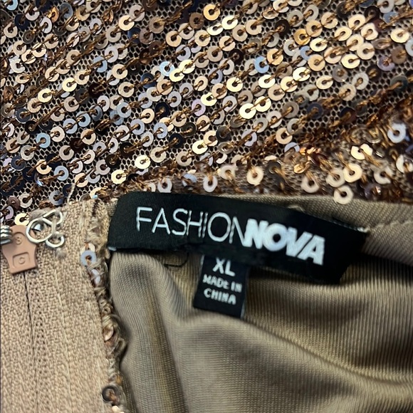 Fashion Nova Shimmering Sequin Jumpsuit, S. XL - Picture 2 of 11